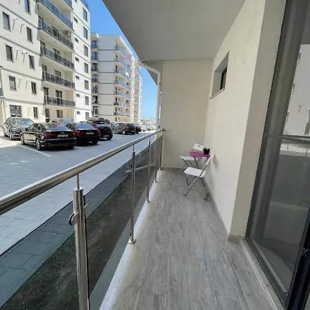 Апартаменты Mamaia Nord! 1 Minut Pana La Plaja !!! Нэводари